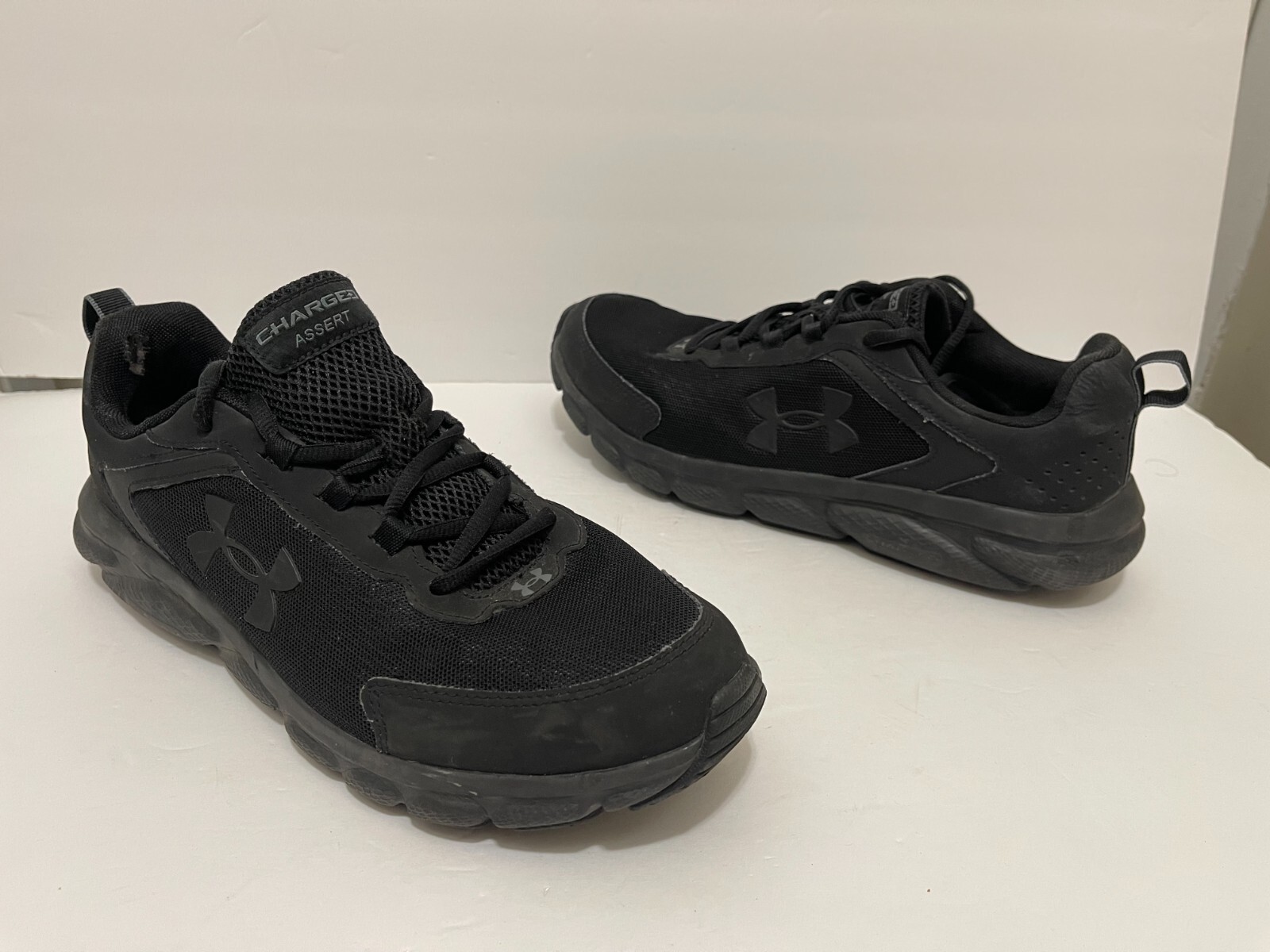 Under Armour Mens Training Black UA Charged Assert 11 Running Athletic Sneaker