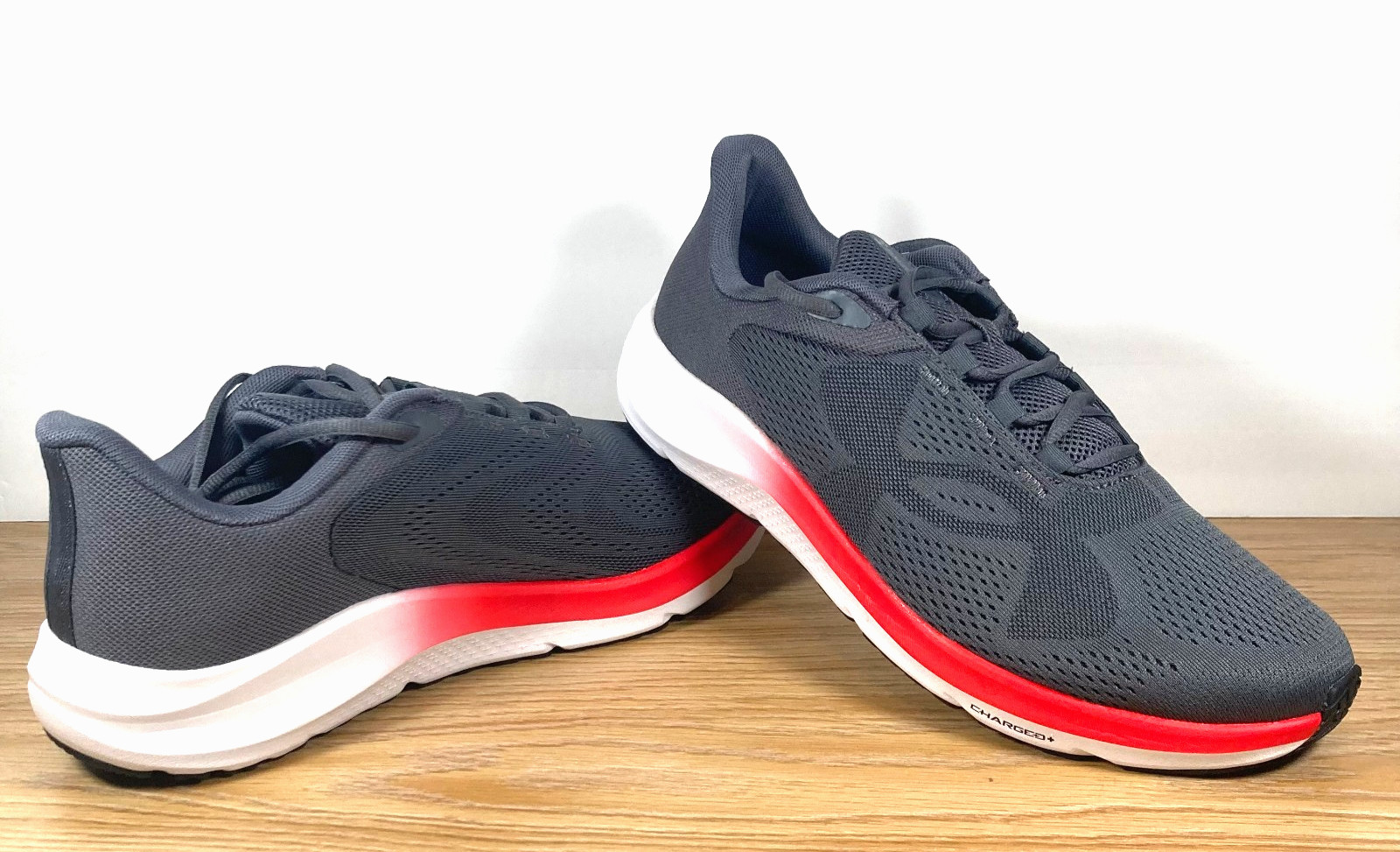 Under Armour Charged Pursuit 4 BL Sneakers – Grey/Red – Mens US 12 – 6000597-025