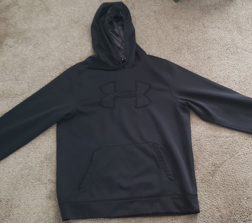 Under Armour Hoodie Size Large Black on Black