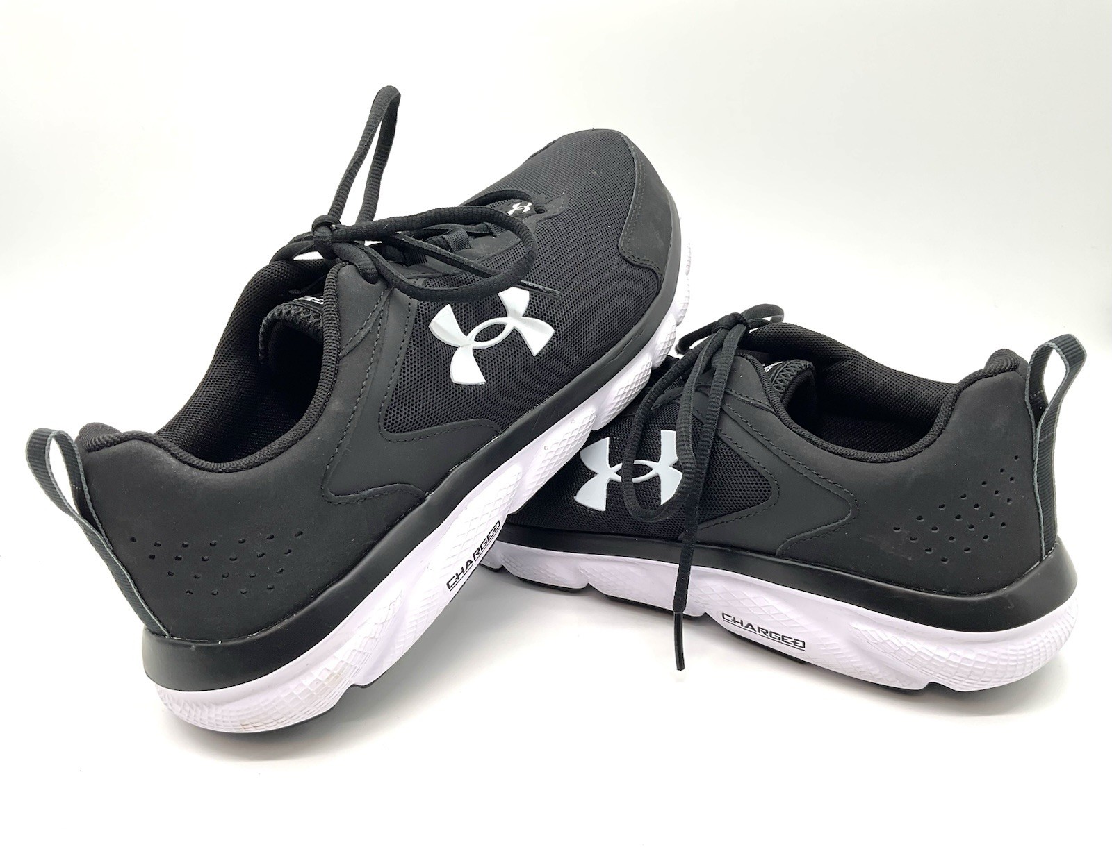 Under Armour Charged Assert Athletic Shoes Sz 12 Black
