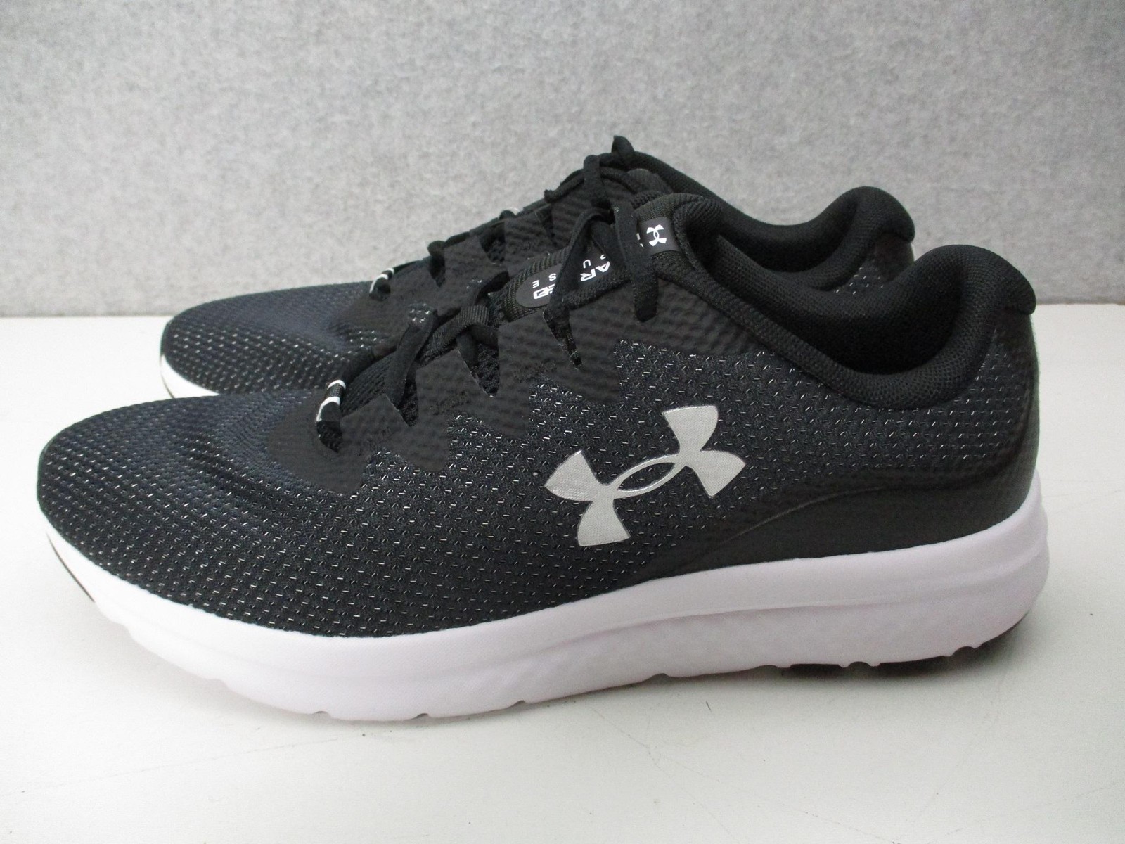 Under Armour Shoes Mens Sz 10 Black White Charged Impulse Athletic Running