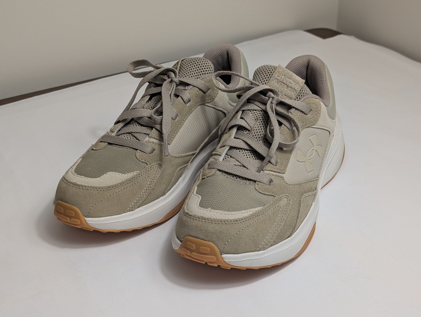 UNDER ARMOUR Charged Edge Mens Training Shoes 3027731-201 Suede Leather