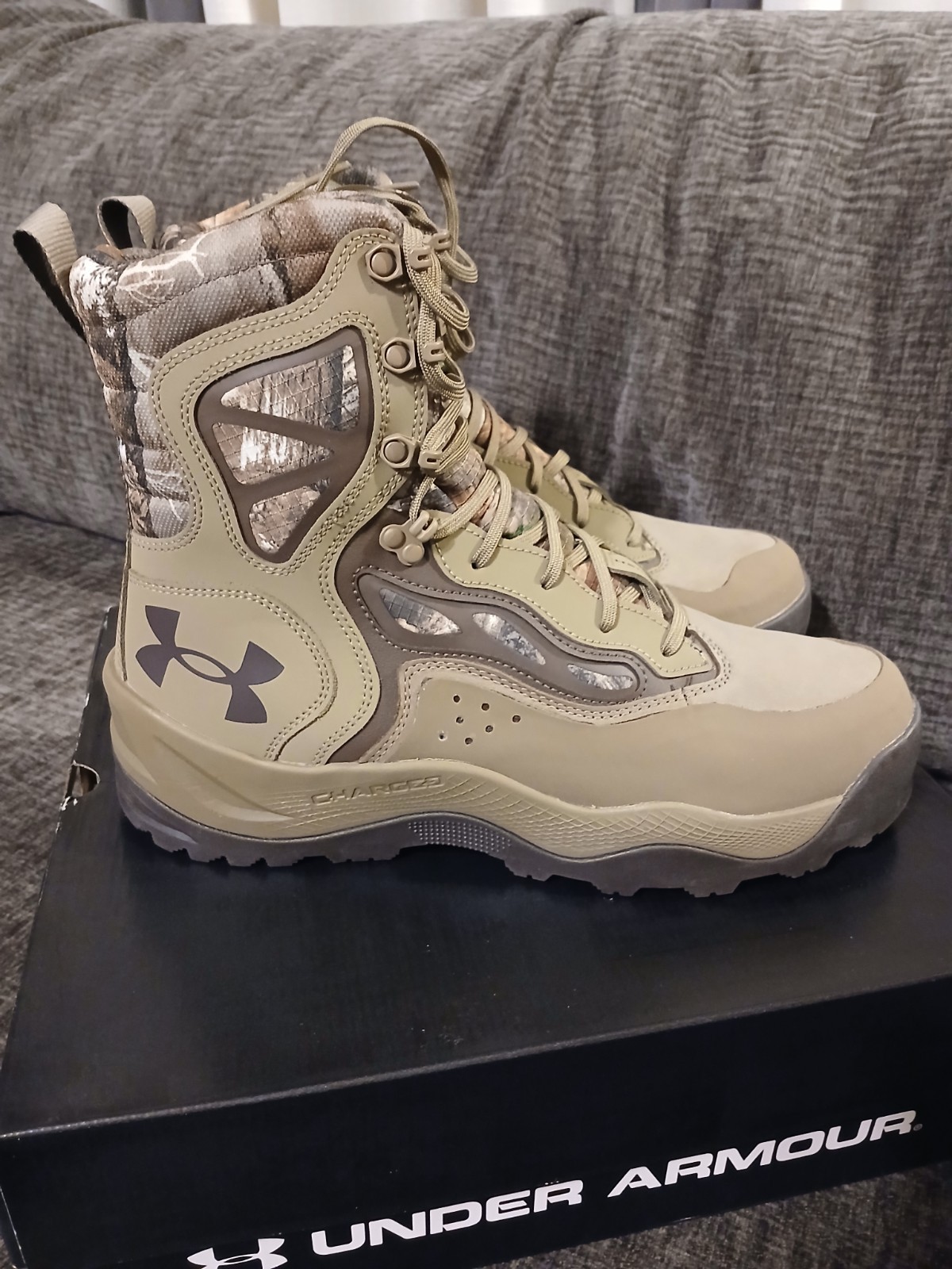 Under Armour Men’s Charged Raider Mid-Size 11.5 Waterproof Hiking Boots