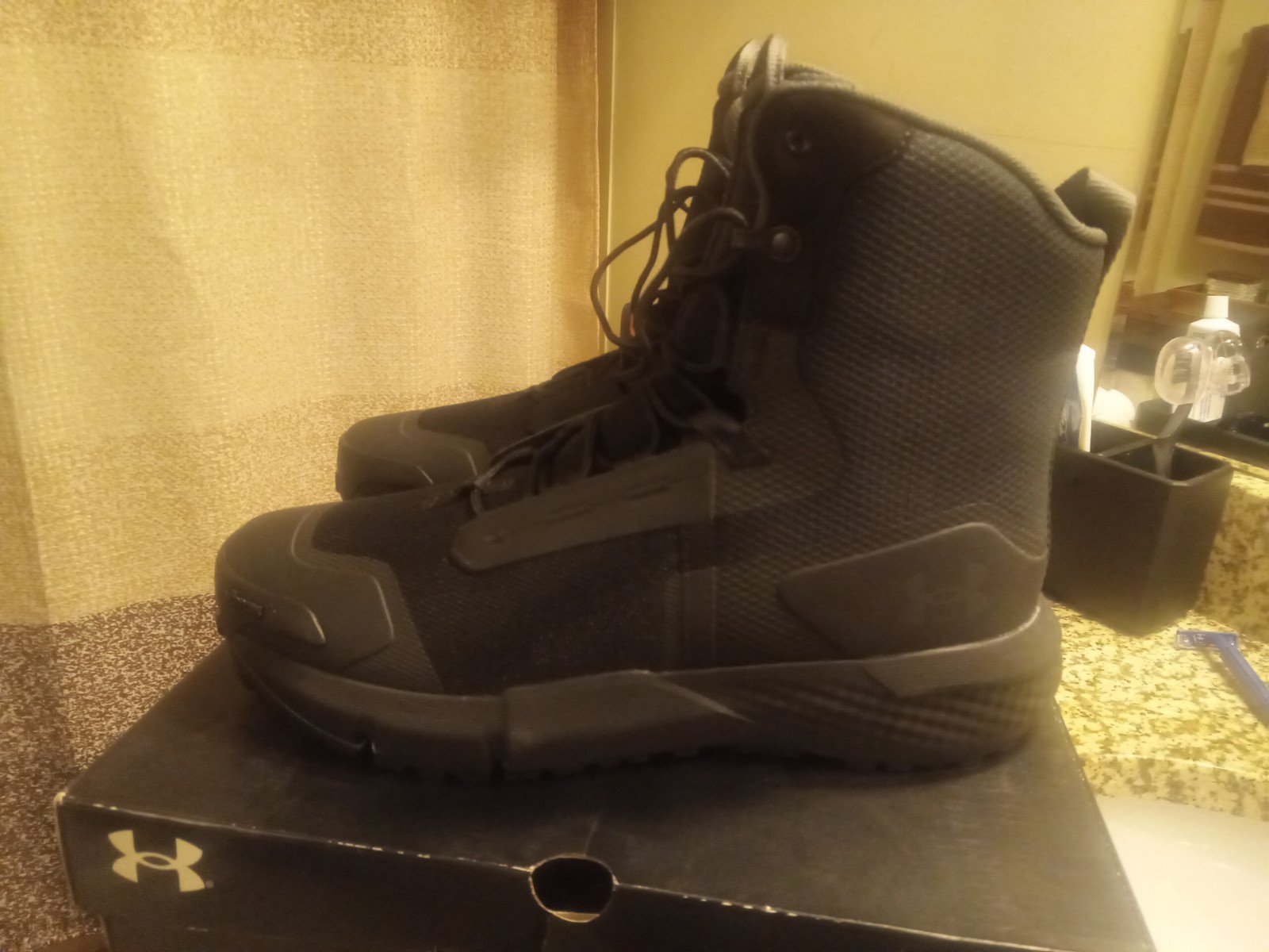 Under Armour Charged Valsetz Side Zip Tactical Boots for Men – Black Size 10.5