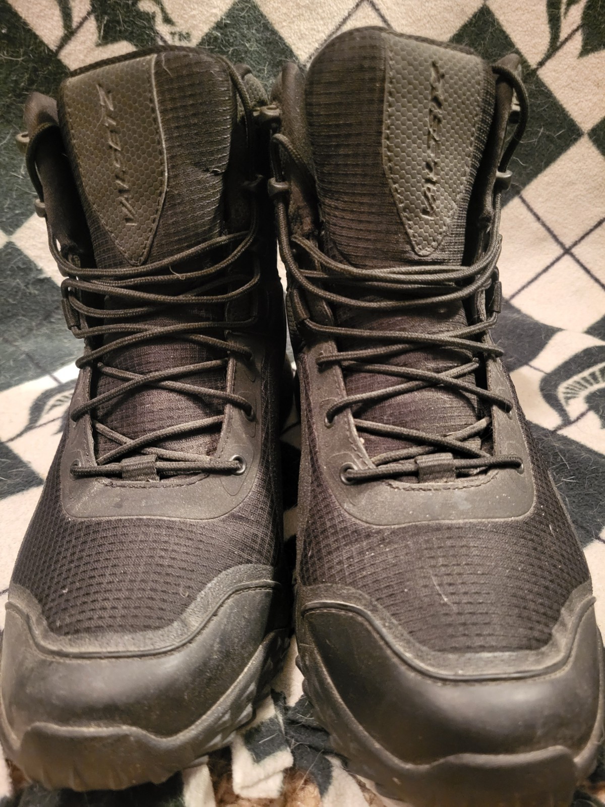 Under Armour Valsetz boots Mens 9