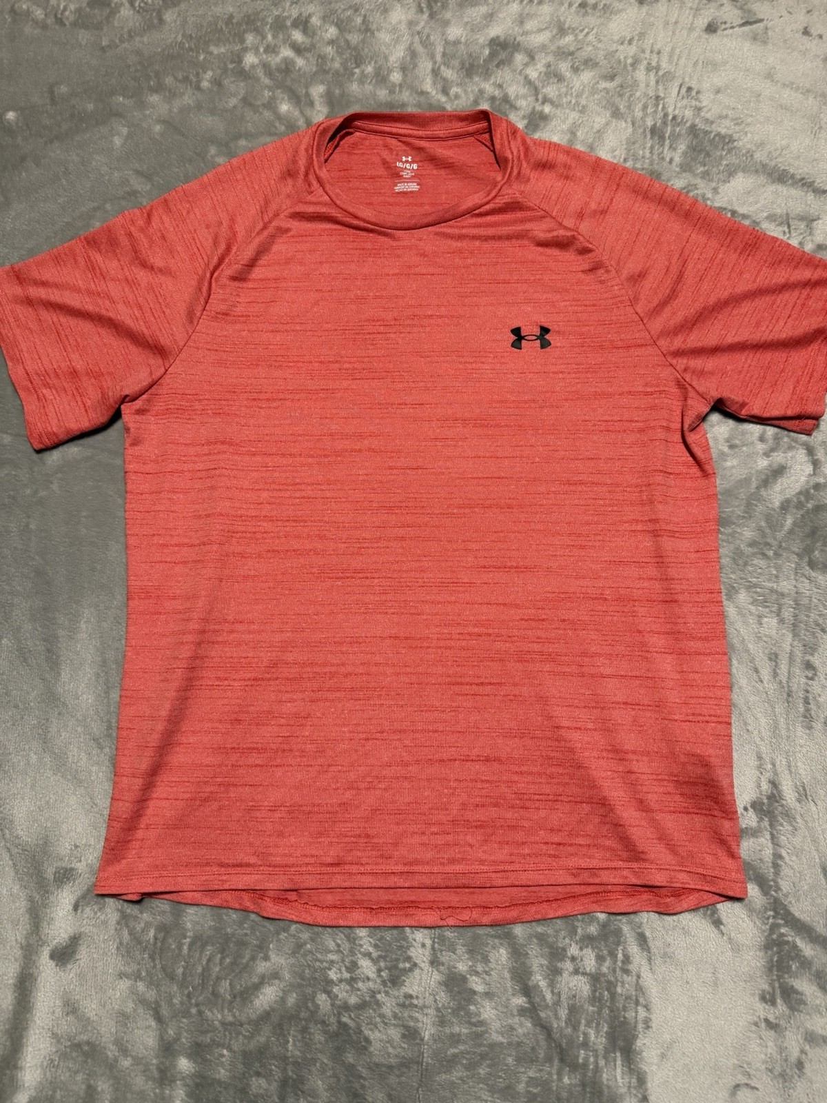 Under Armor T- Shirt The Tech Tee Casual Red Activewear Men’s Large
