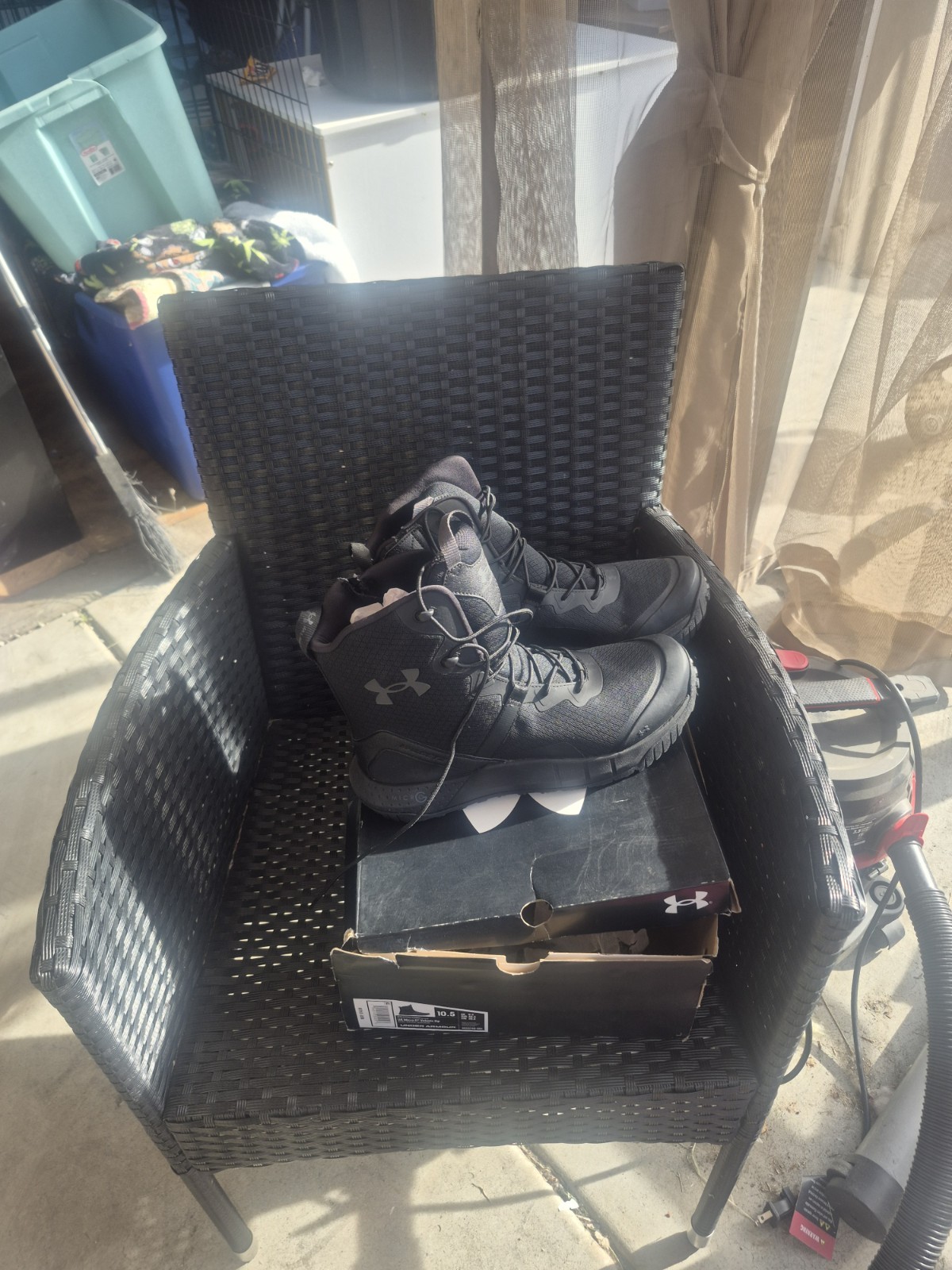 Under Armour Men’s Boots Size 11