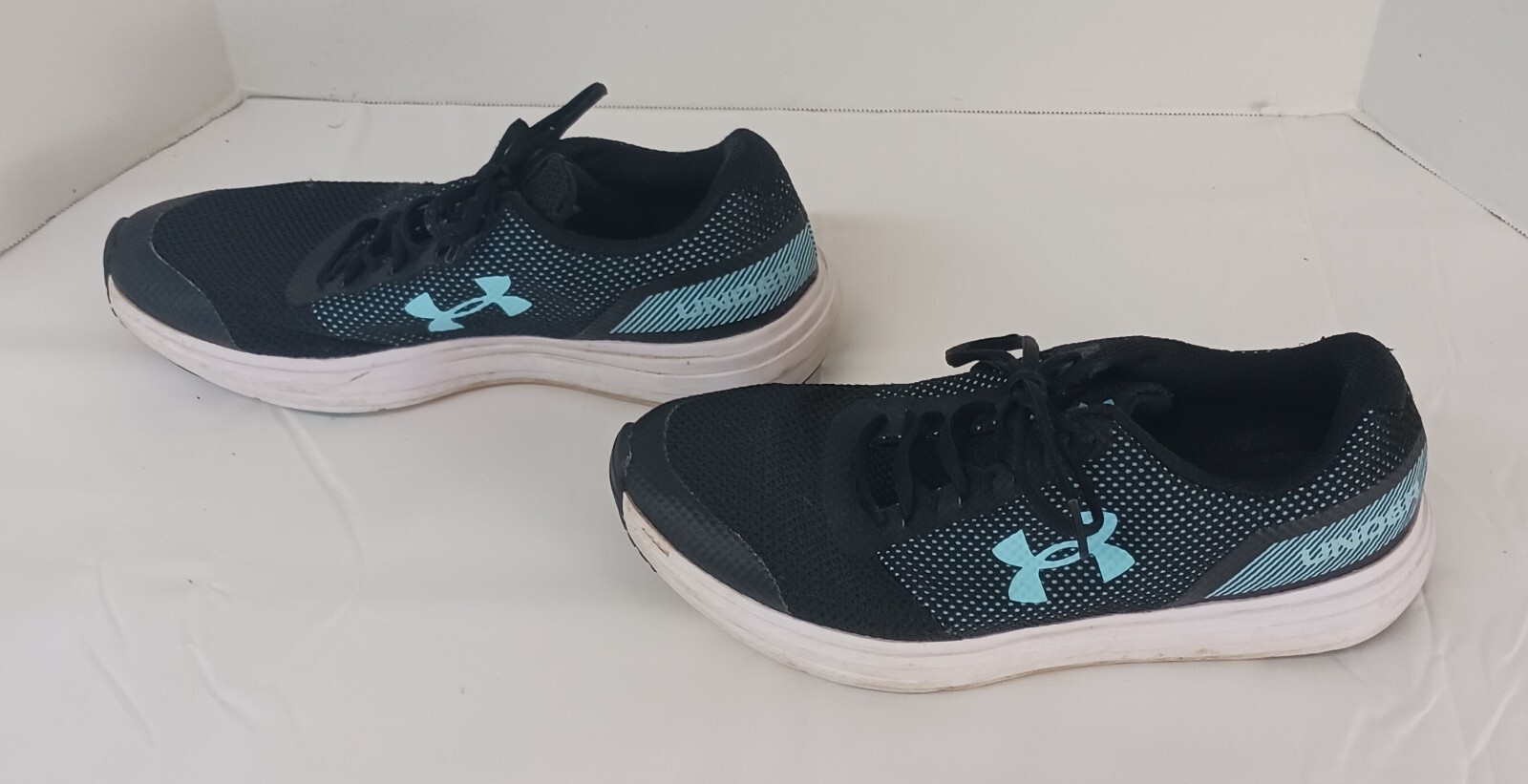 Under Armour Men’s Running Shoes Size 10 Black Lace Up Low Top Art.3020368-001