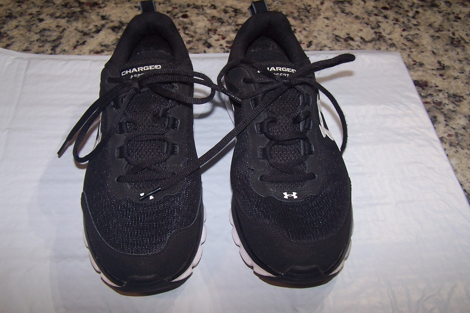 Under Armour Charged Assert 9 Black Running Shoes 3024590-001 Men’s Size 10.5