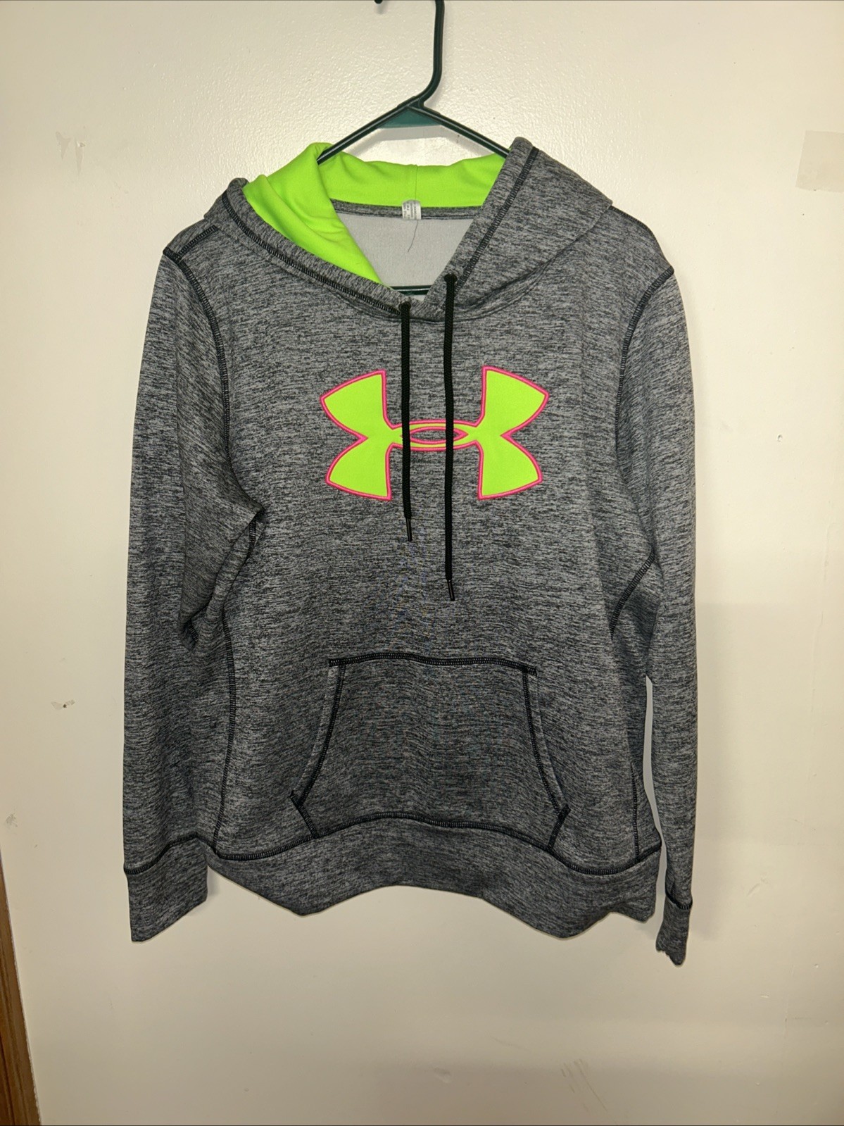 under armour hoodie Large
