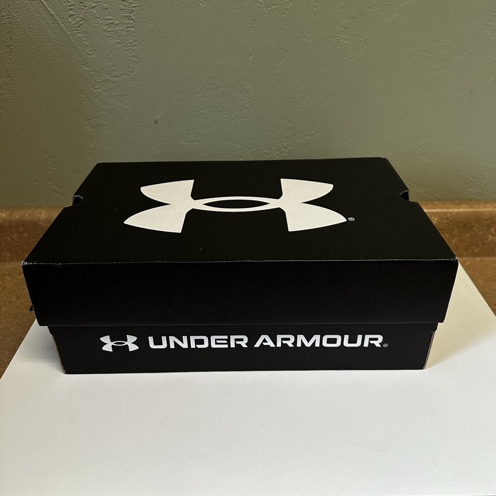 Under Armour Mens SZ 9 UA Charged Assert 10 BLK/NOIR Shoe Box Replacement