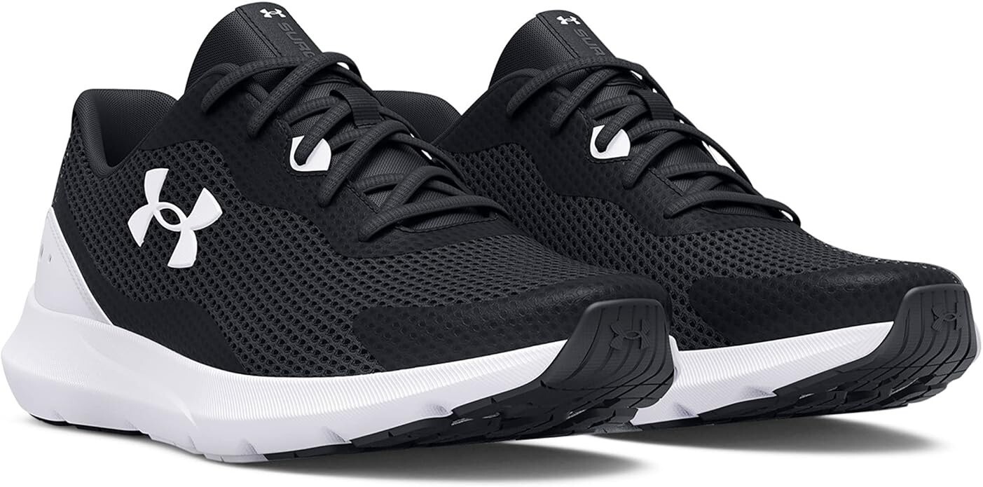 *NIB* Under Armour Surge 3 Men’s Running Training Shoes  (Black/White, US 10.5)