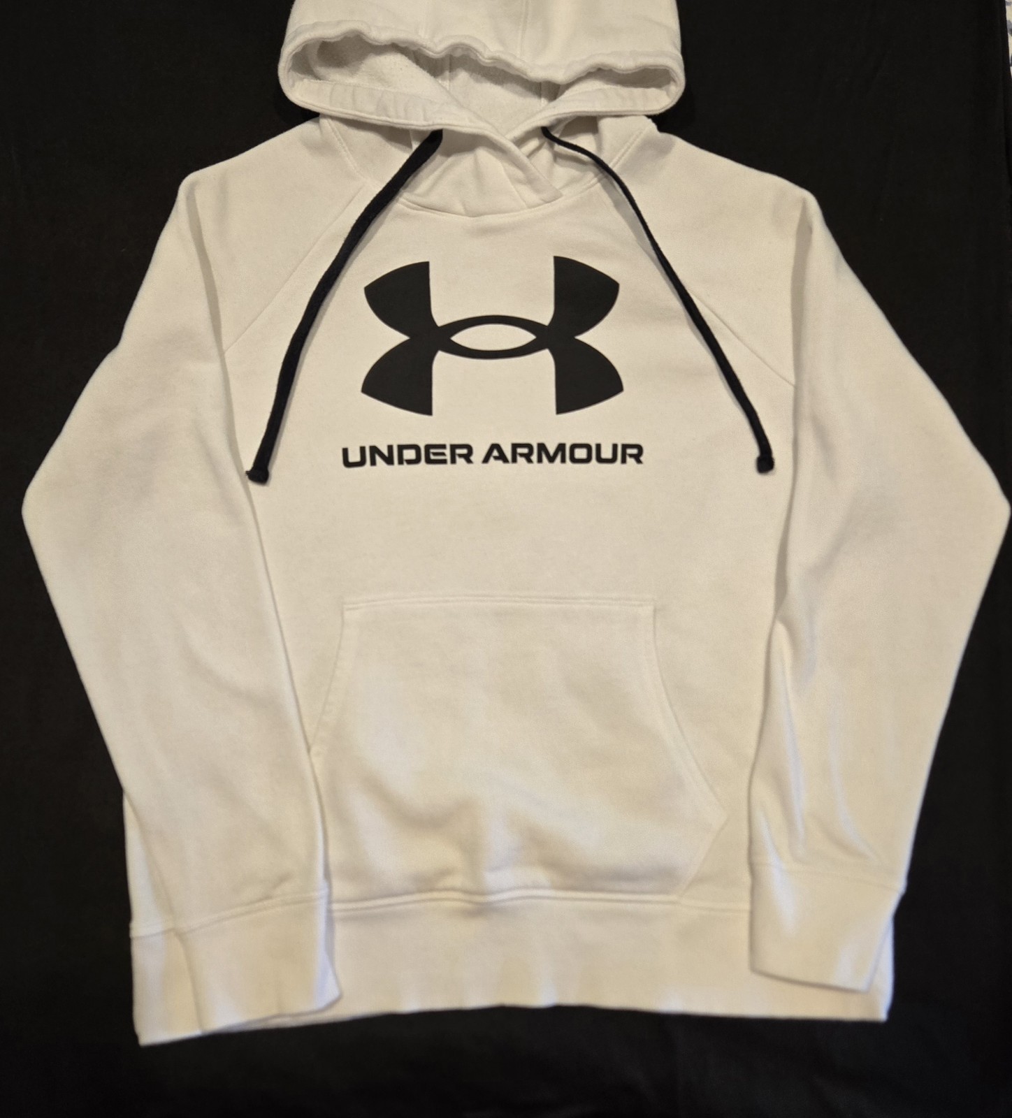 Under Armour Men’s Hoodie Big Logo White Fleece Pullover Hooded Sweatshirt Med.