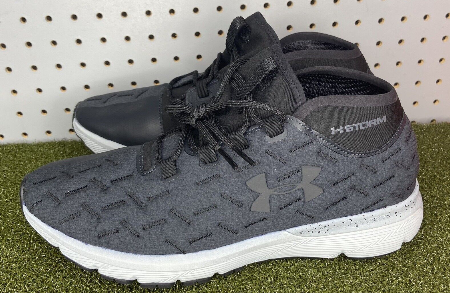 Under Armour Mens Charged Reactor Running Shoes 1298534 100 Gray Black Size 11.5