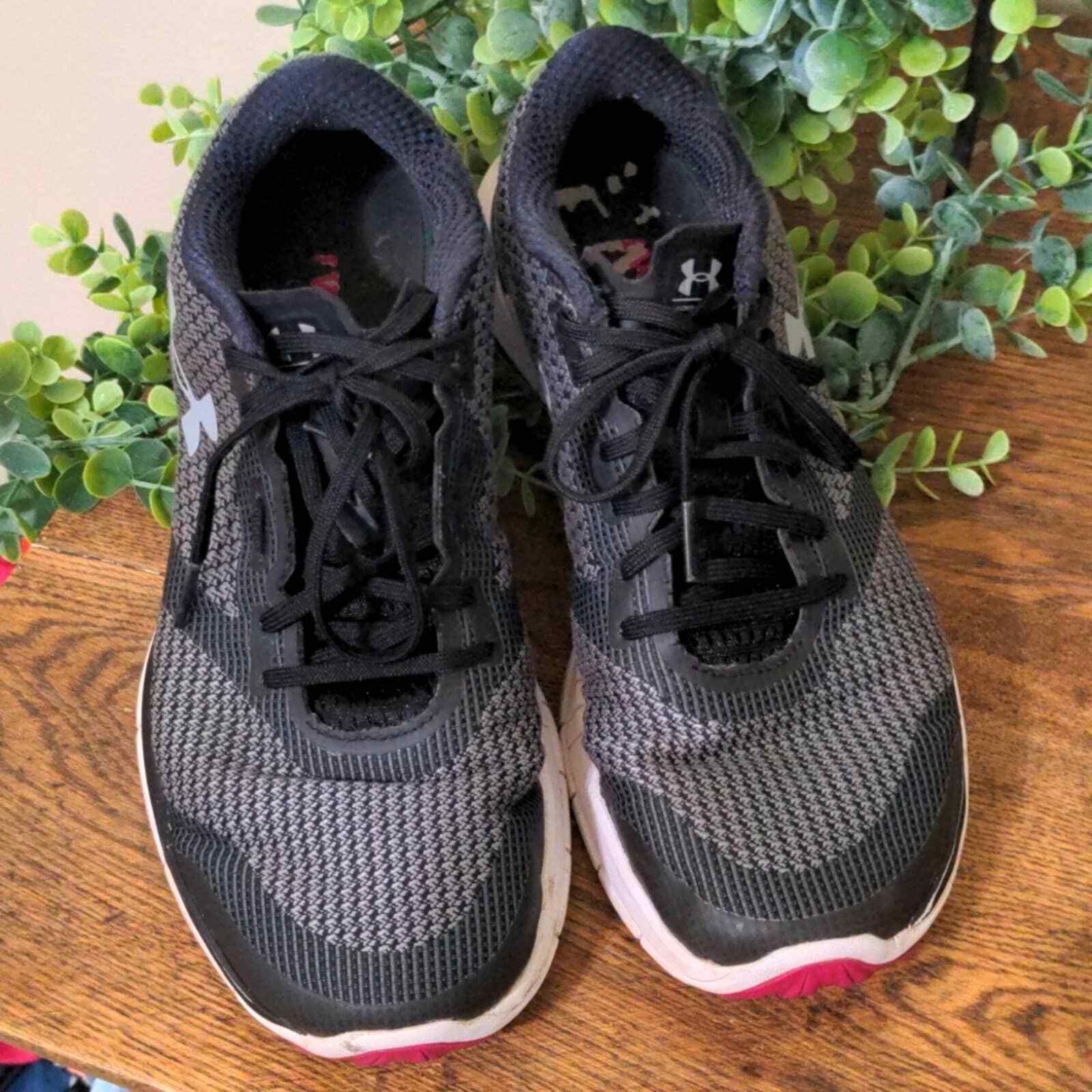 Under Armour charged Lightning running shoe