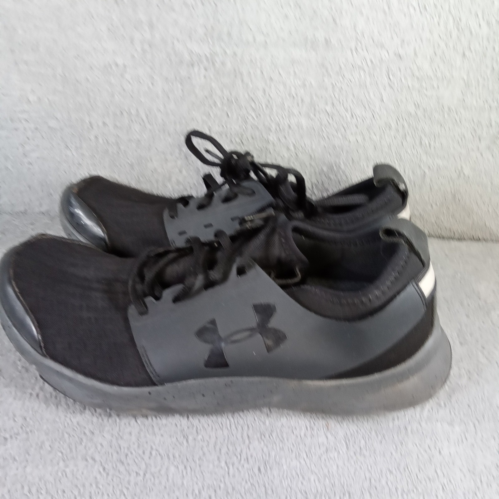 Under Armour Drift RN Mineral Mens Running Shoes Black Grey 1274072-003 Size 10