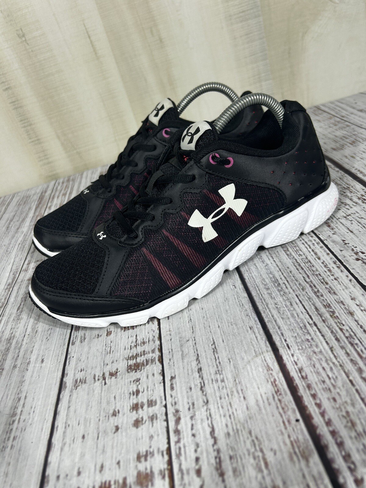 Size 10 – Under Armour Micro G Assert 6 Black  WORN TWICE