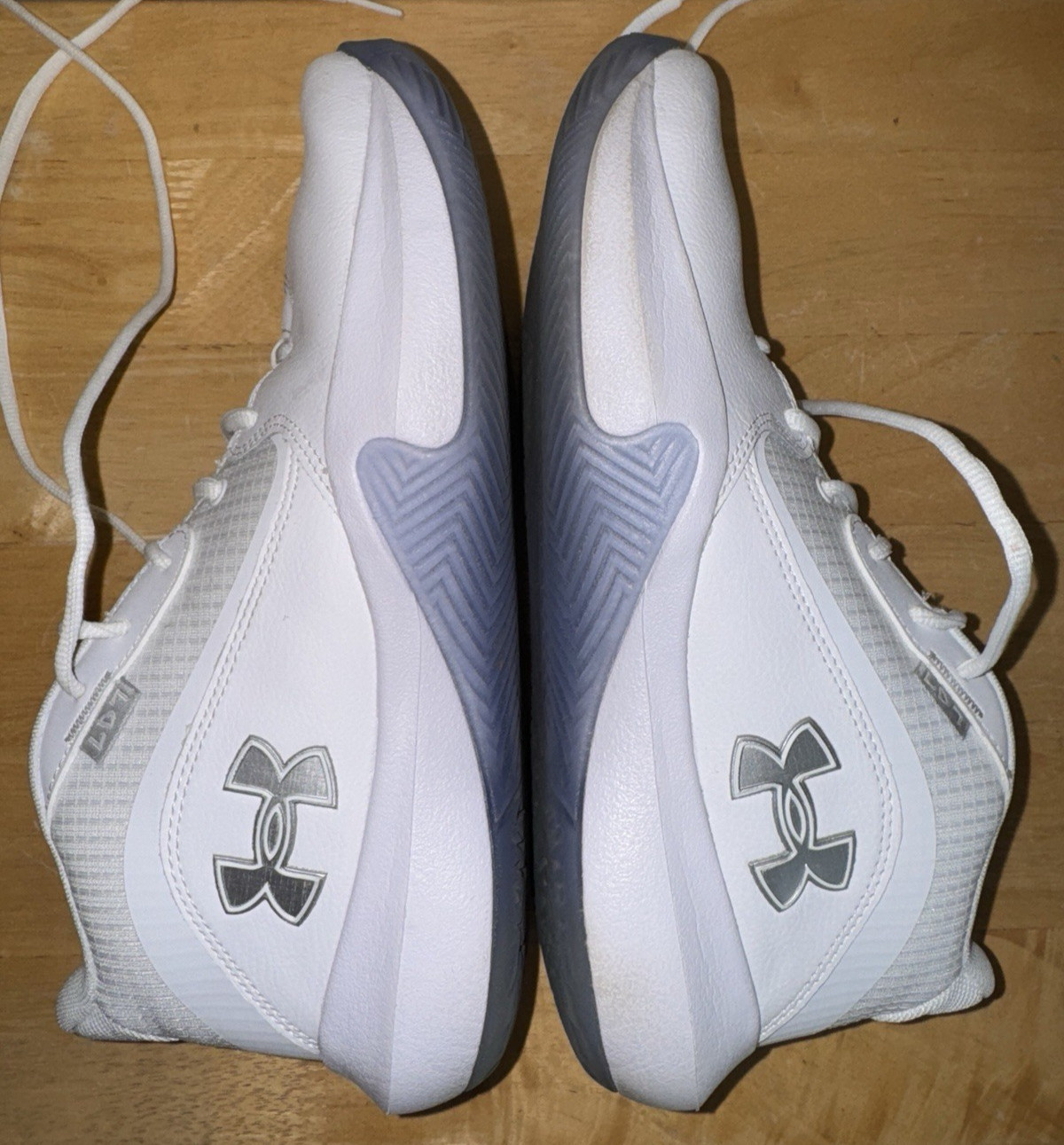 Under Armour UA Lockdown 7 Men 9.5 Women 11 White NICE MSRP 70$ Court Shoes
