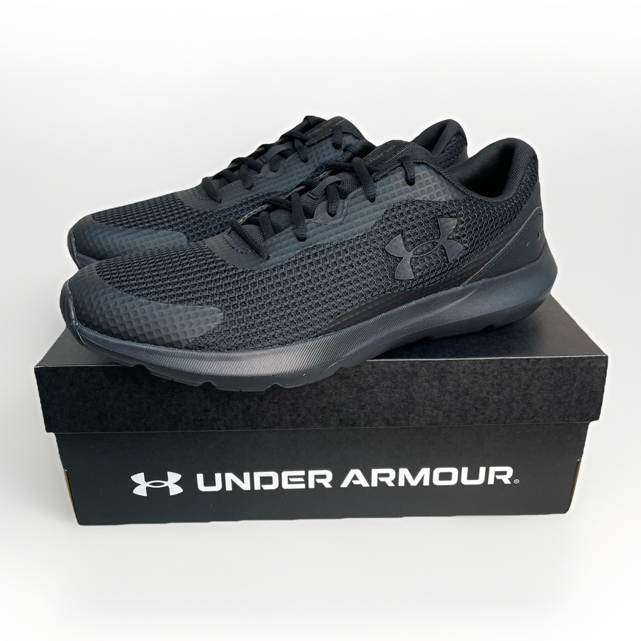 Under Armour Surge 3 Men 10 Comfort Running Shoes Training Sneaker 3024883-002