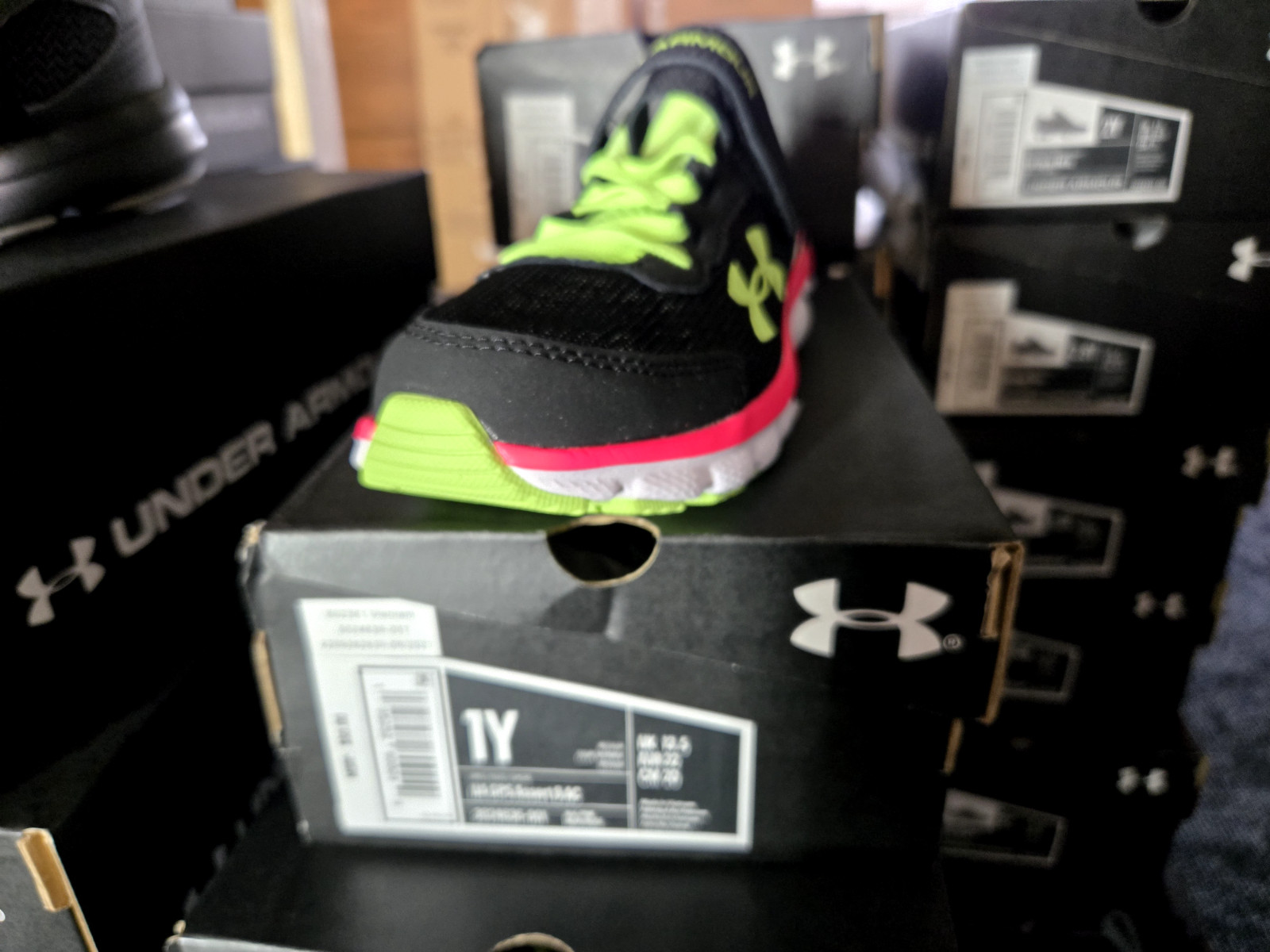 Under Armour GPS Assert 9 AC