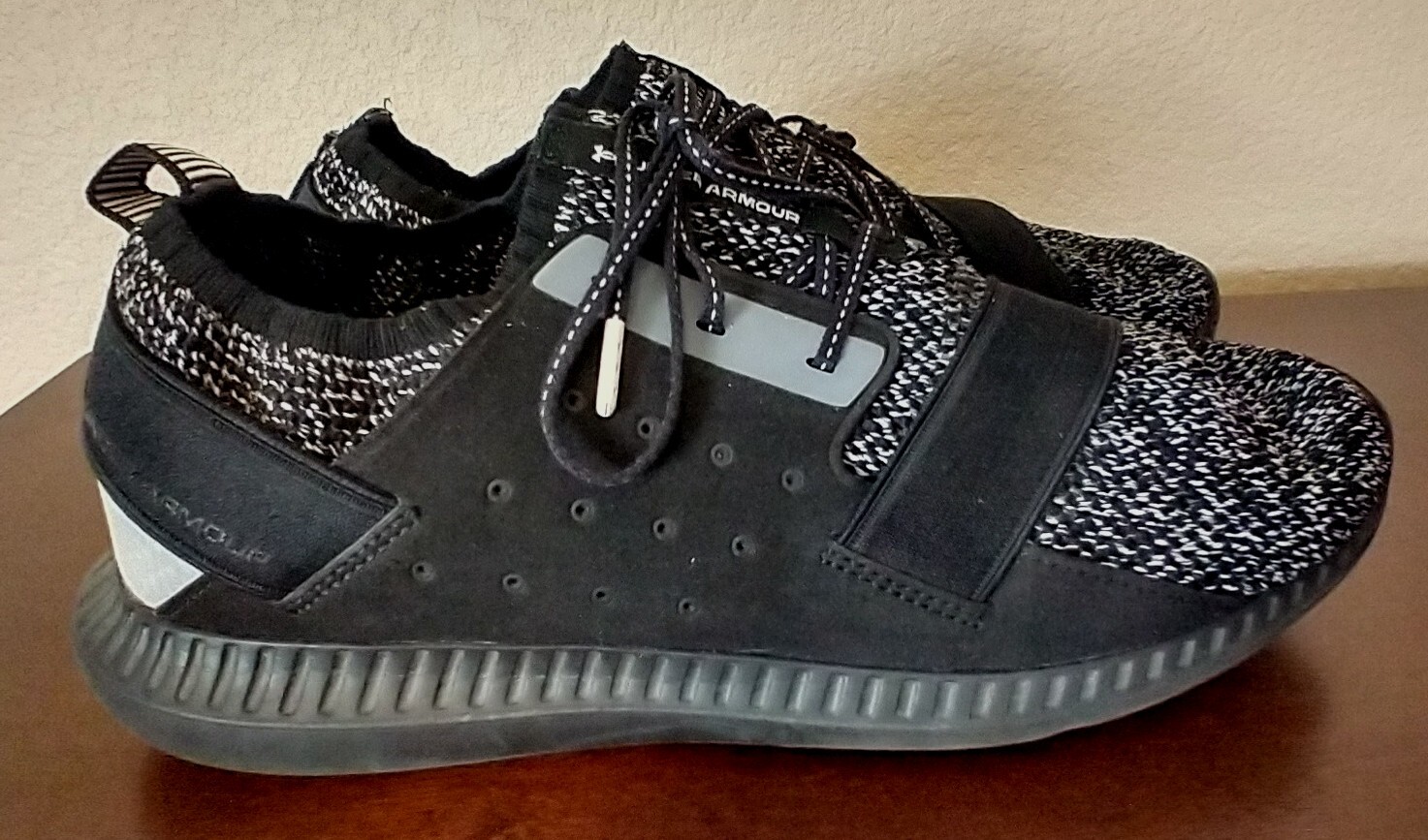 Under Armour Mens Threadborne Shift Heathered Black Shoes 3019813-001 Sz 10 -S10