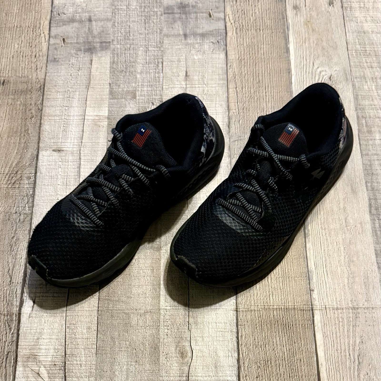 Under Armour UA Charged Pursuit 3 Freedom Running Shoes 3026540-001 9.5 Excellen