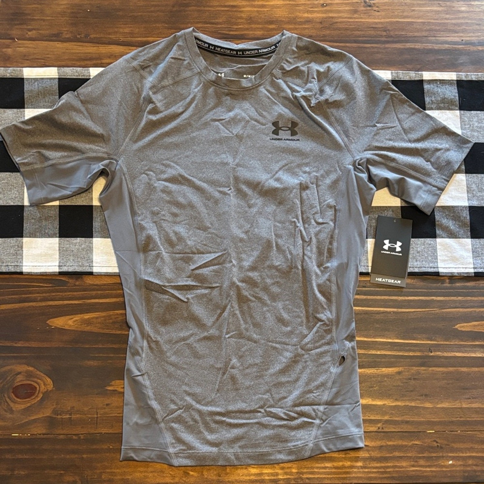 Under Armour Men’s Charcoal Short Sleeve Tee heat gear compression medium FLAW