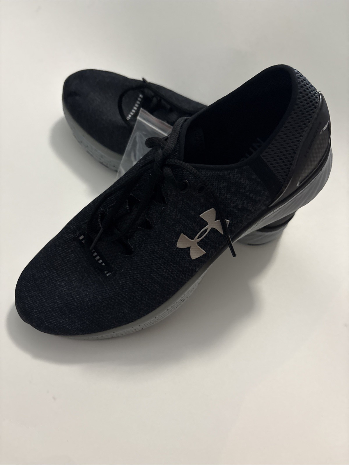 Under Armour Charged Bandit 3 Mens Running Shoes Black  Size 10 Brand New
