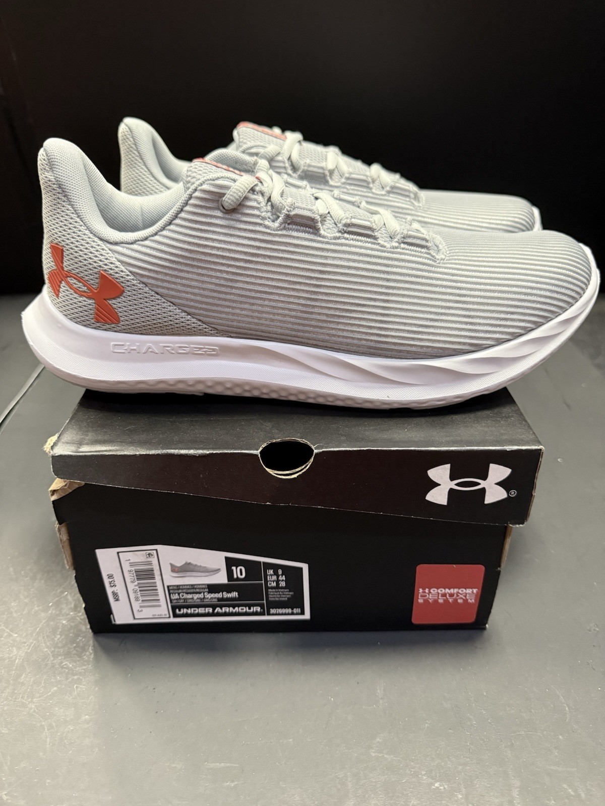 NEW MENS UNDER ARMOUR CHARGED SPEED SWIFT RUNNING SHOES GRAY SIZE 10 NWB