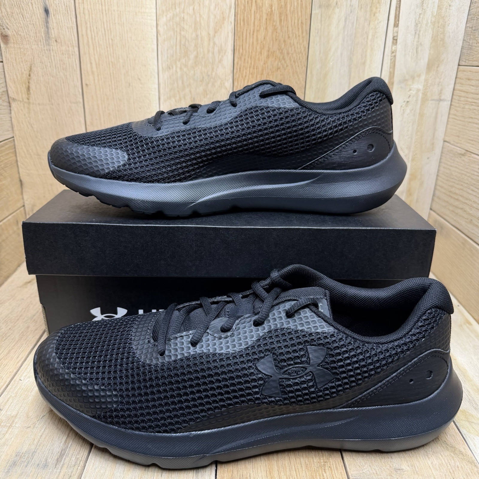 Under Armour Mens UA Surge 3  Running Shoes Cross Training Blackout Size 10 New