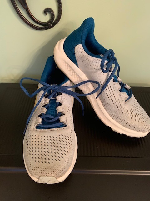 Under Armour Men’s Charged Pursuit 3 Large Logo Running Shoes Size 8