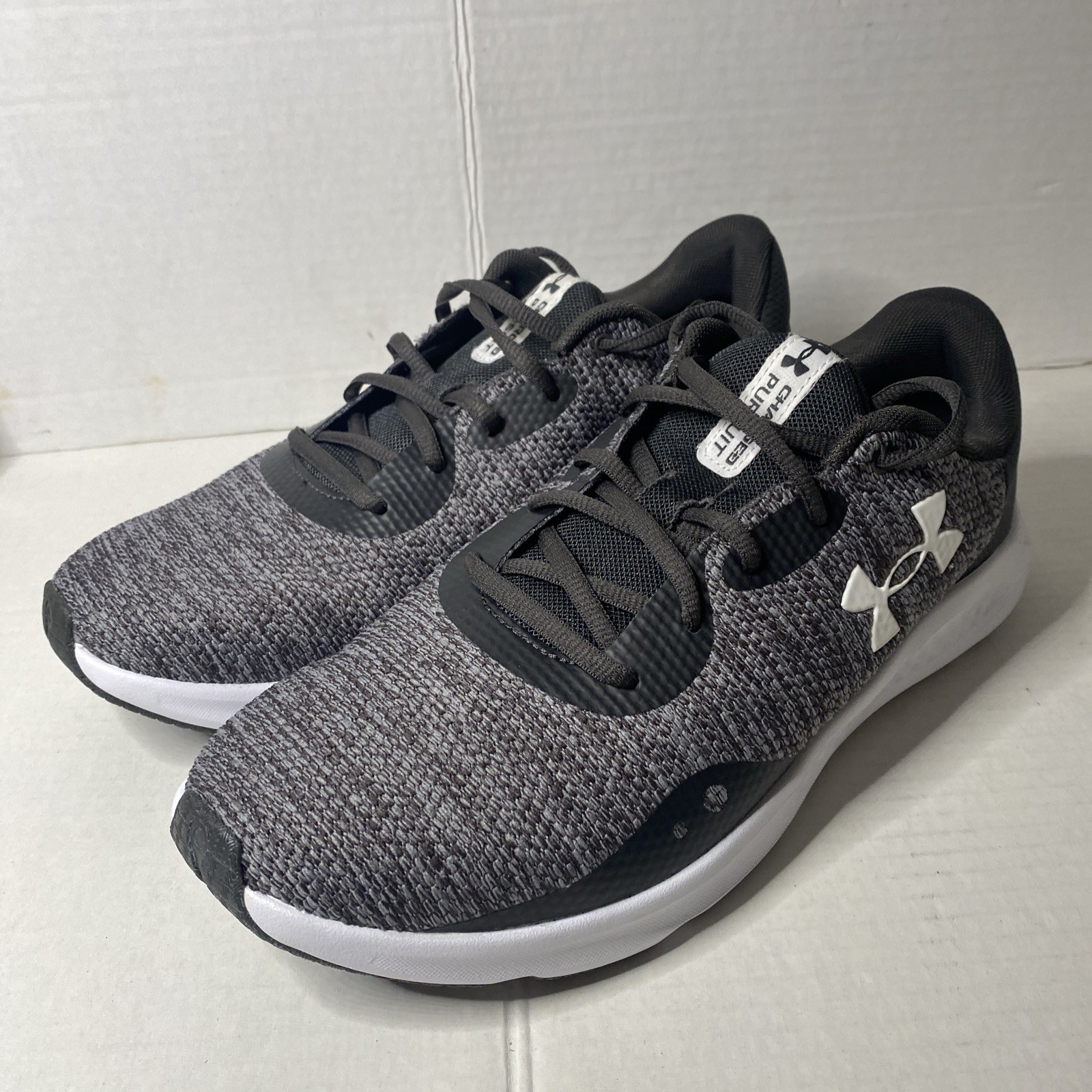 Under Armour Under Armor Charged Pursuit 3 Twist shoes 3025945-100 grey Size 9.5