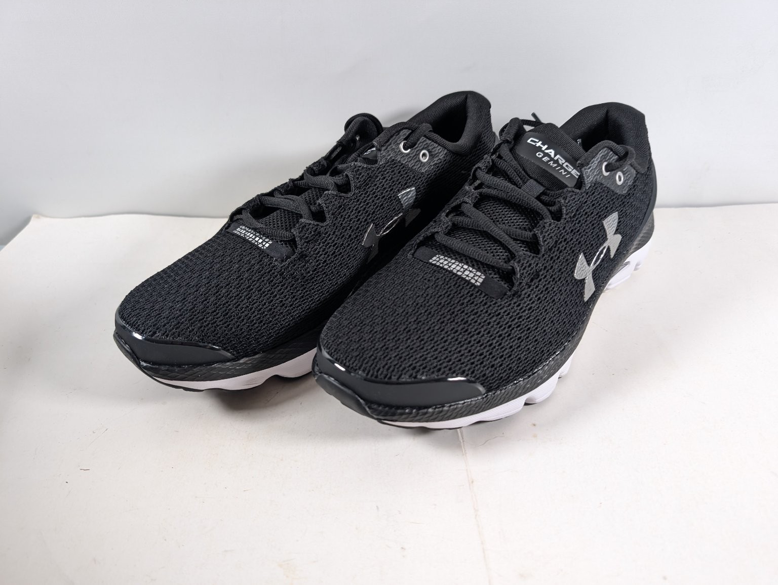Under Armour Charged Gemini 2020 NM Men’s 12 Black  Running Athletic Shoes New