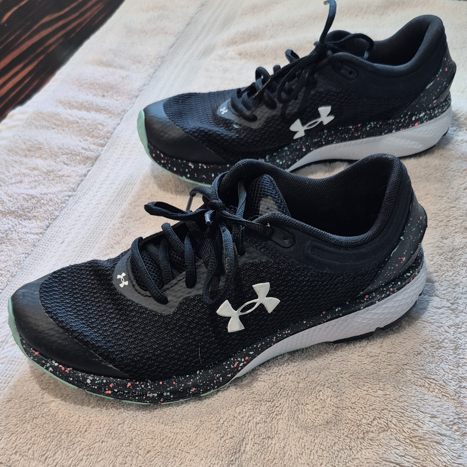 Under Armour Charged Escape 3 Black White Mesh Low Top Speckled Running Shoes