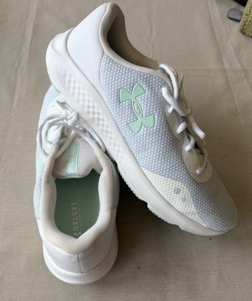 Under Armour Charged Pursuit 3 Twist shoes 3026692-100 white Size 10