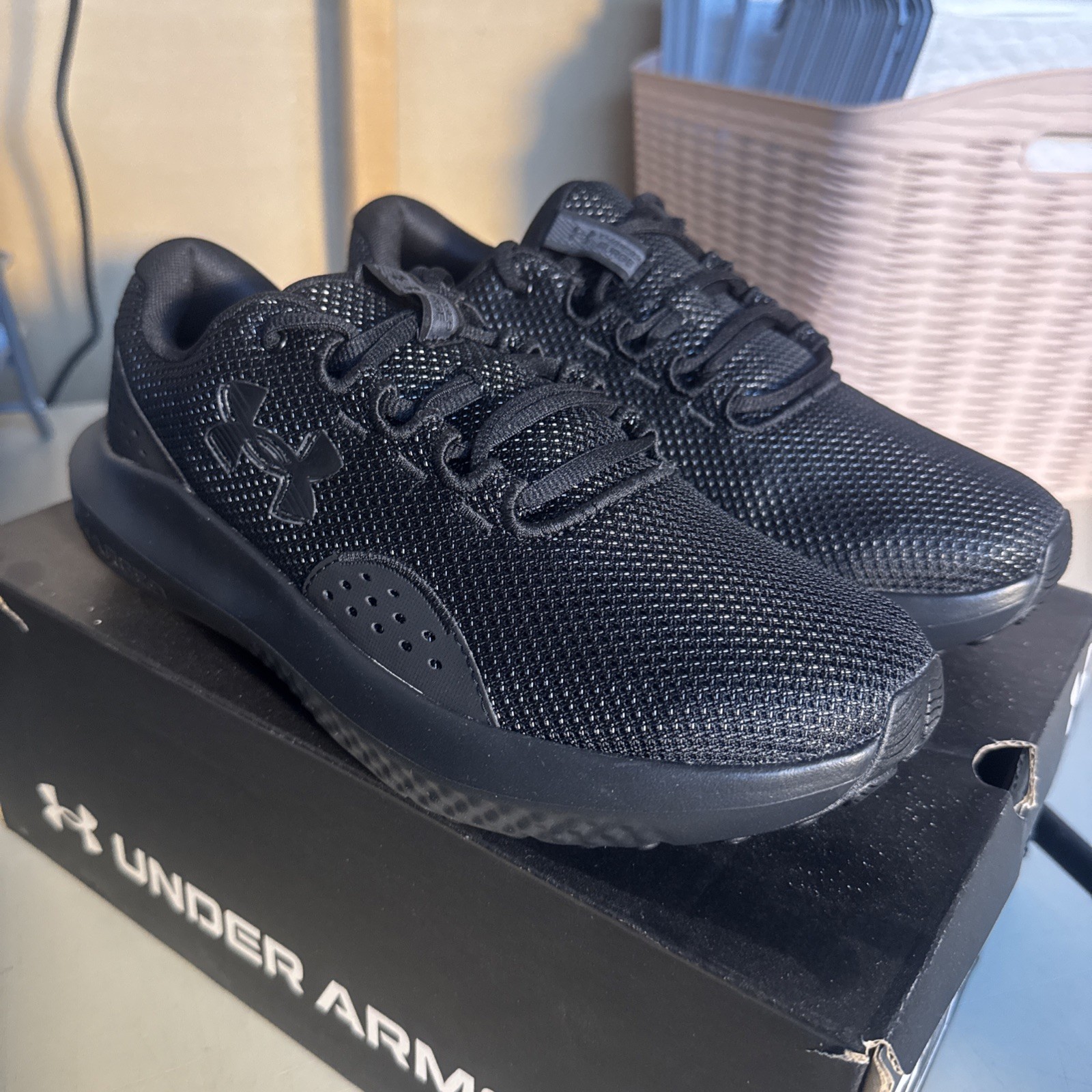 PICK SIZE – Under Armour 3027000 Mens Black UA Charged Surge 4 Shoes