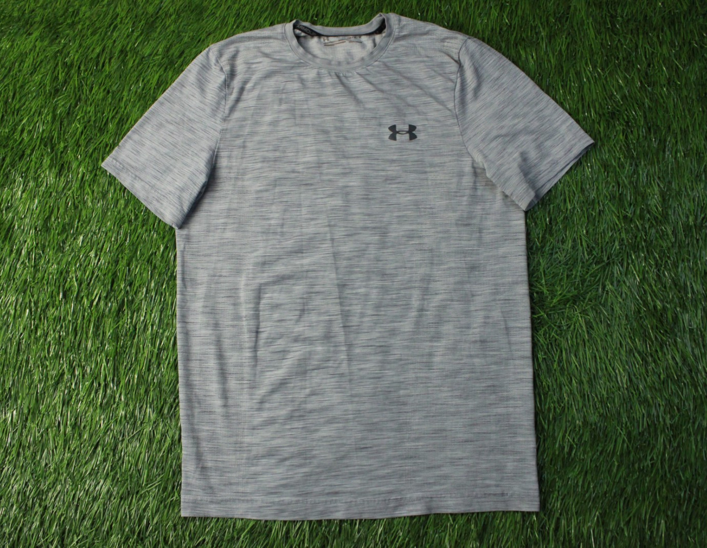 UNDER ARMOUR HEATGEAR 2019 ORIGINAL MEN TRAINING COMPRESSION SHIRT JERSEY SIZE M