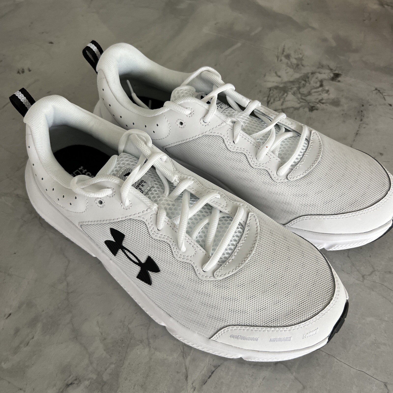 3026175 Under Armour Men Charged Assert 10 White/Black/Black Size 13