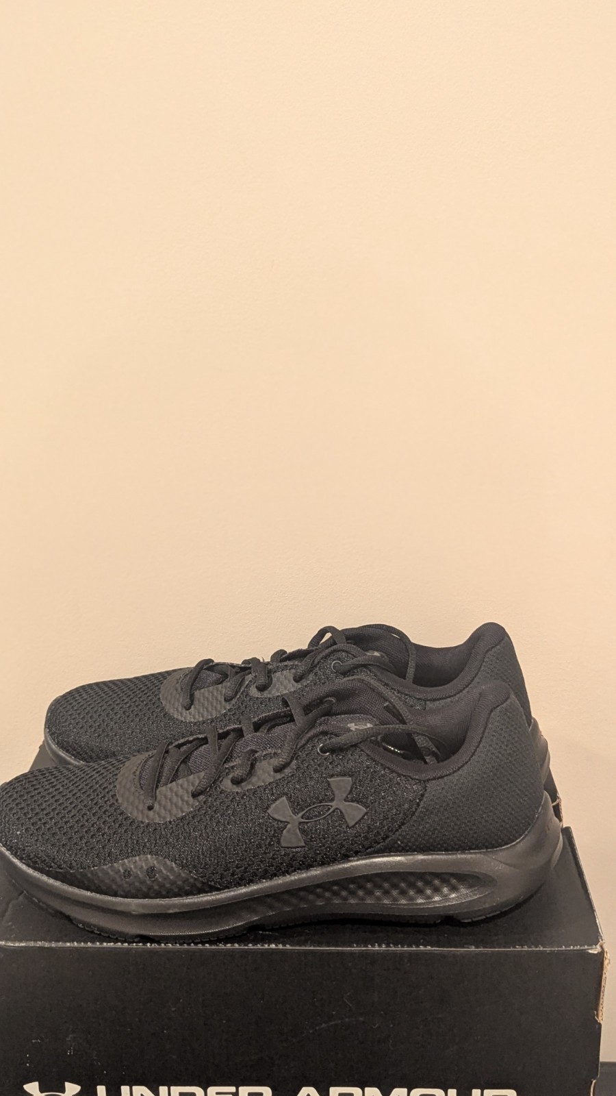 New Under Armour Men’s Charged Pursuit 3 Shoes Size 10 NIB