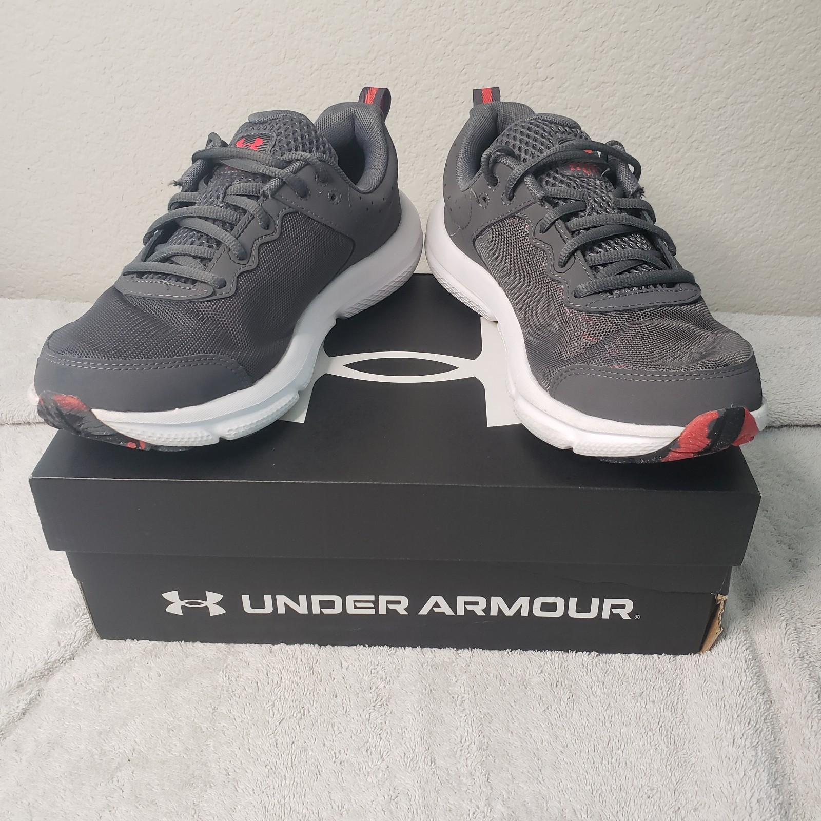 Under Armour Men’s  8 Charged Assert 9 Running Shoes Gray Red Stylish Athletic