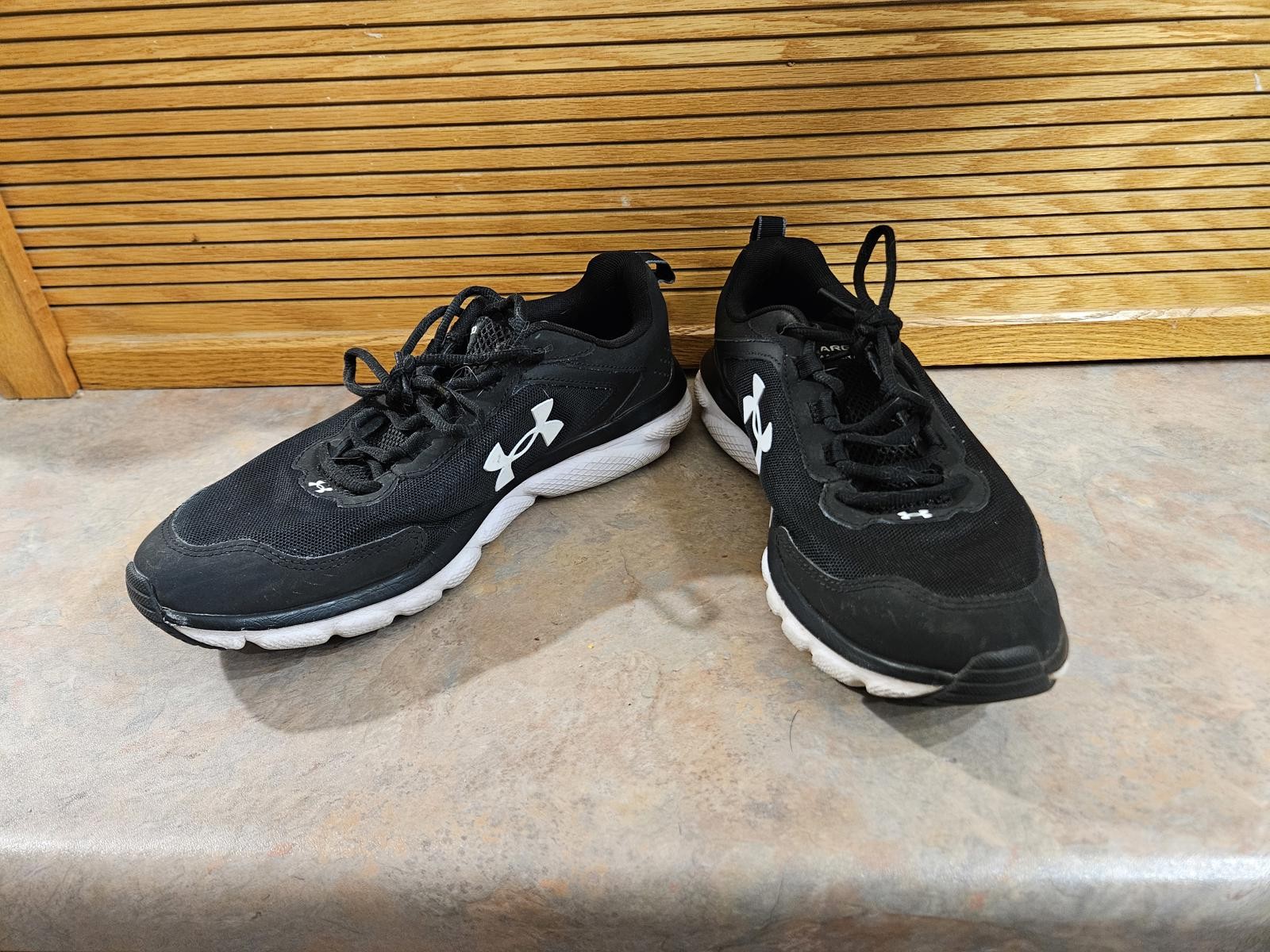 Under Armour Charged Assert Running Shoes