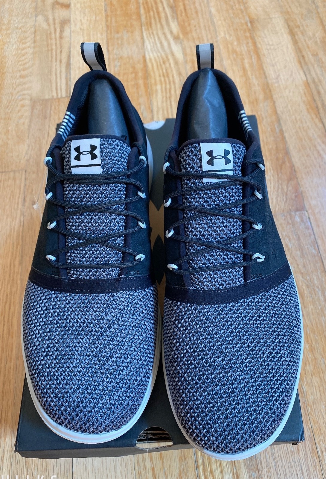 NIB Under Armour Charged 24/7 Low EXP Black Gray Shoes Mens 8