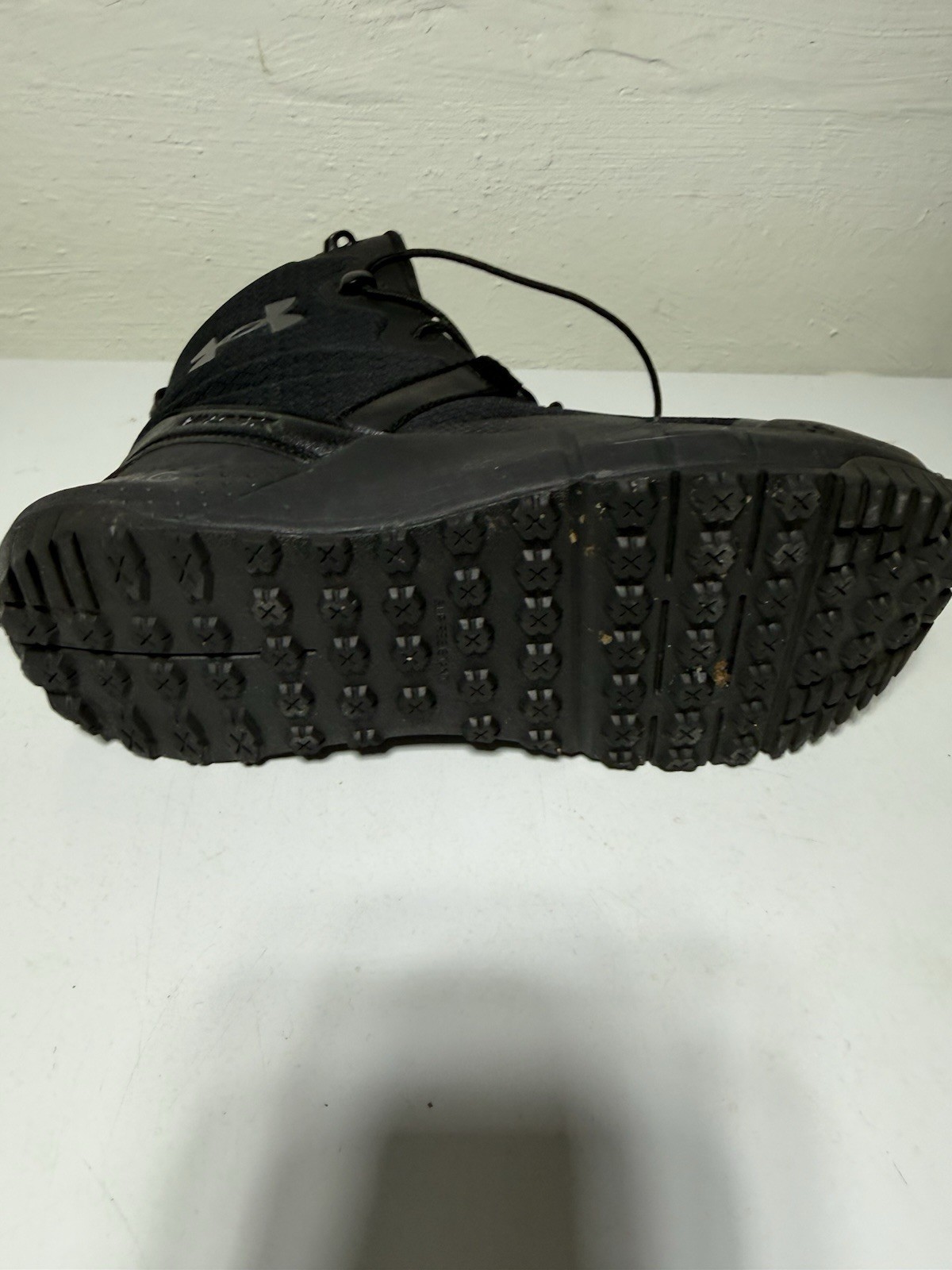 Under Armour Men’s Boots Size 8