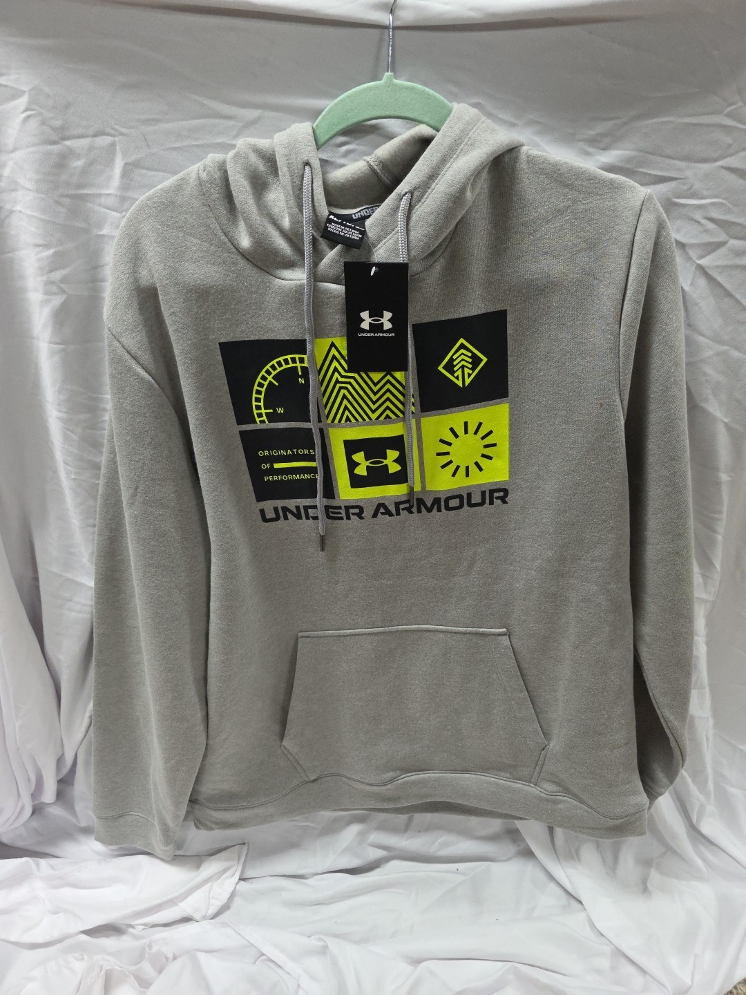 Under Armor XL Hoodie New With Tags Never Worn