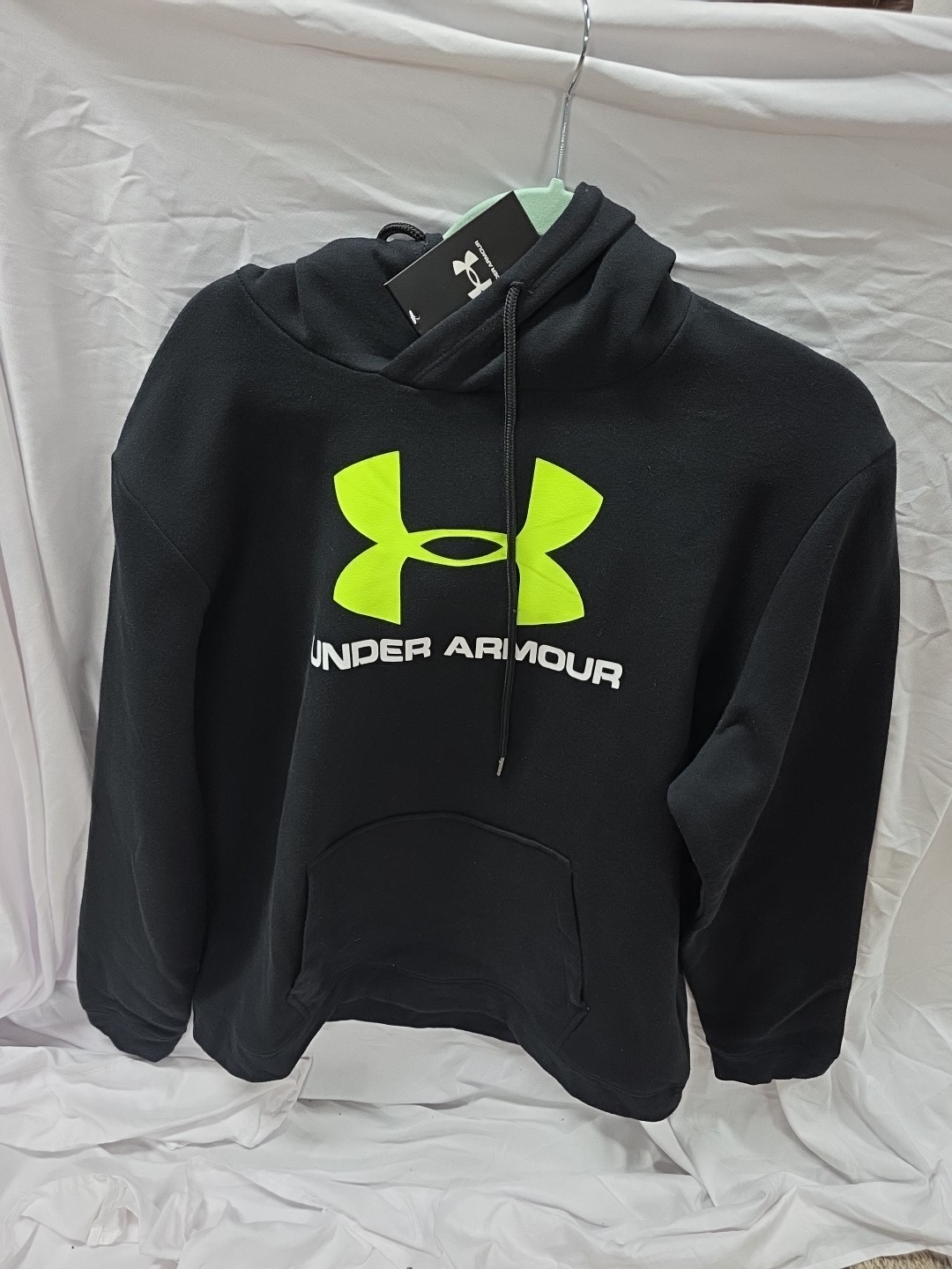Under Armor XL Hoodie New With Tags Never Worn