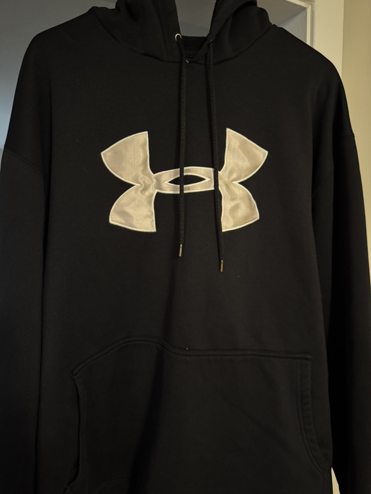 Under Armour Black Fleece Pullover Hoodie Men’s Hooded Pockets Drawstring