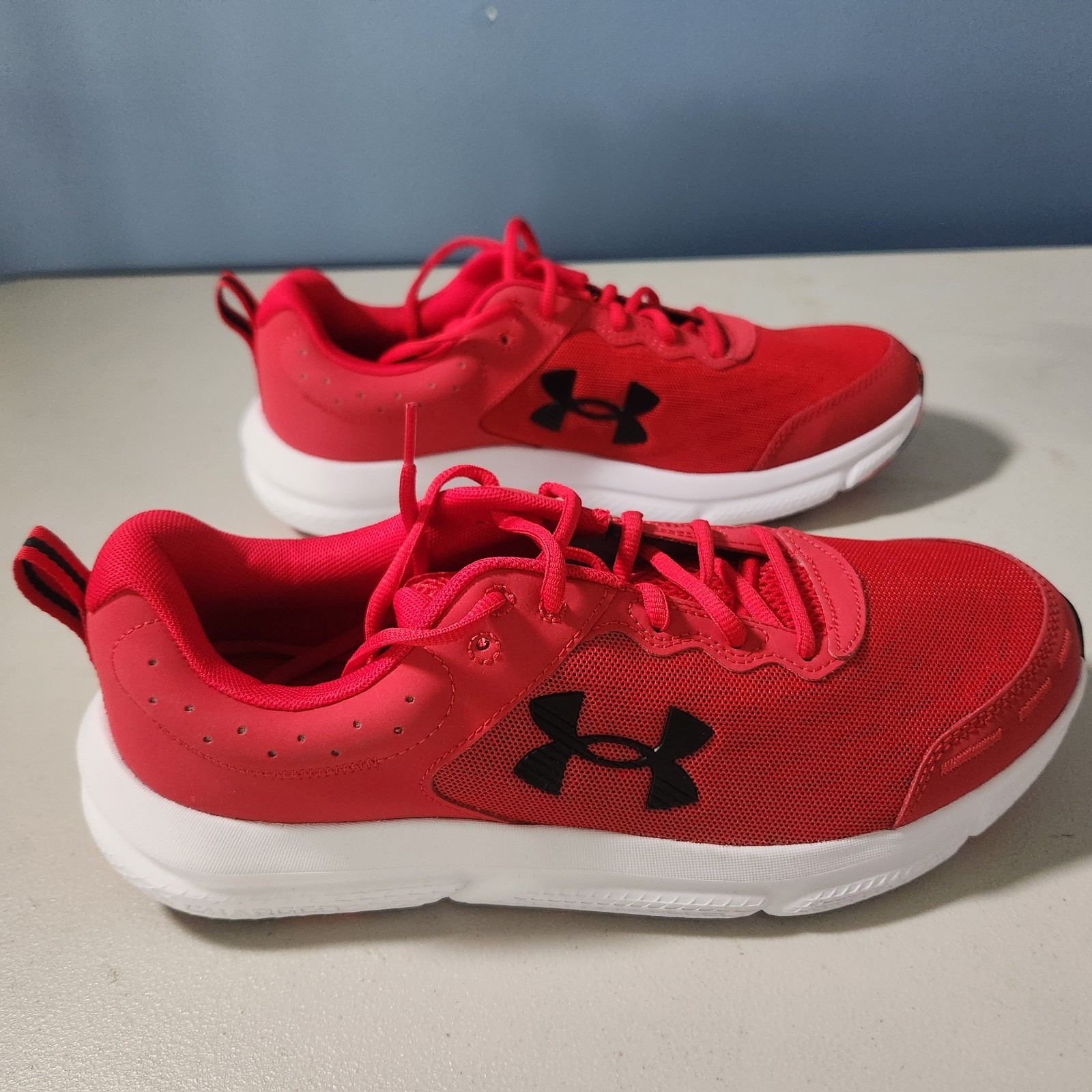 New Under Armour Mens UA Charged Assert 10 Sneakers Size 11.5 Red Running Shoes