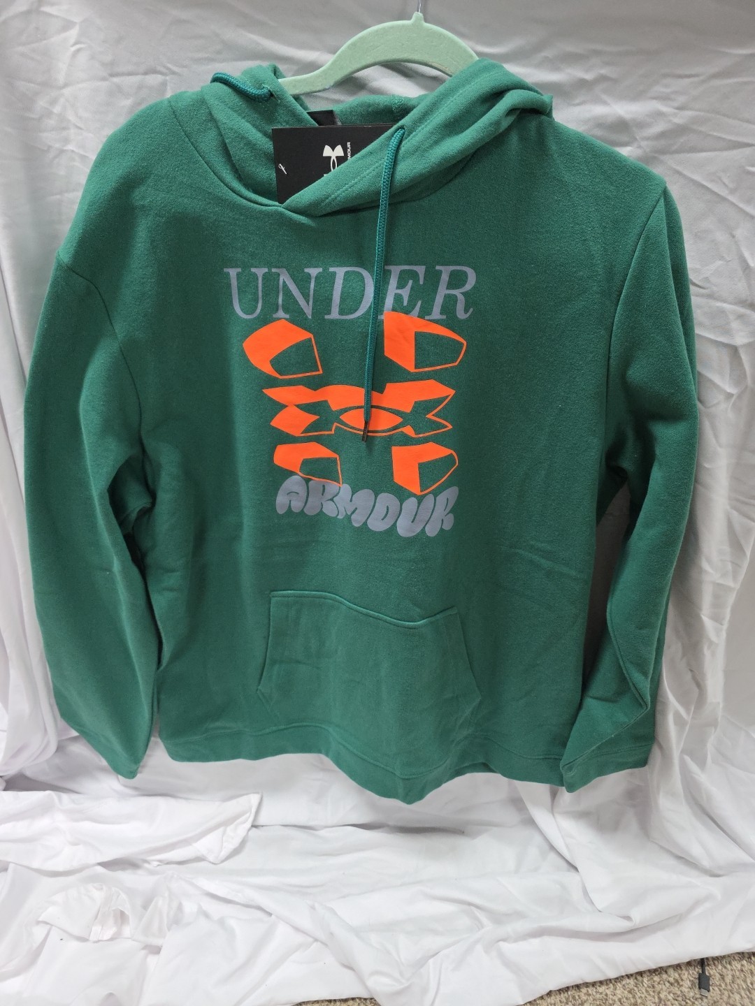 Under Armor XL Hoodie New With Tags Never Worn