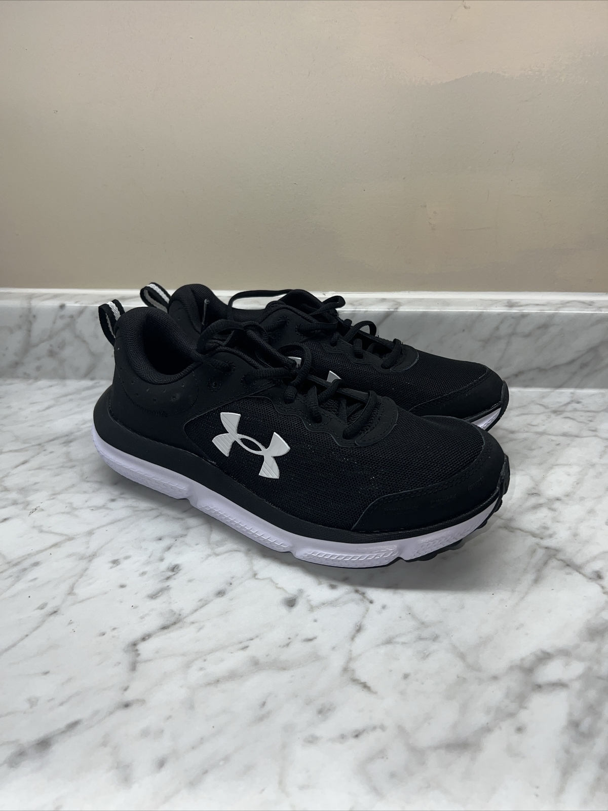 Size 9 – Under Armour Charged Assert 10 Black