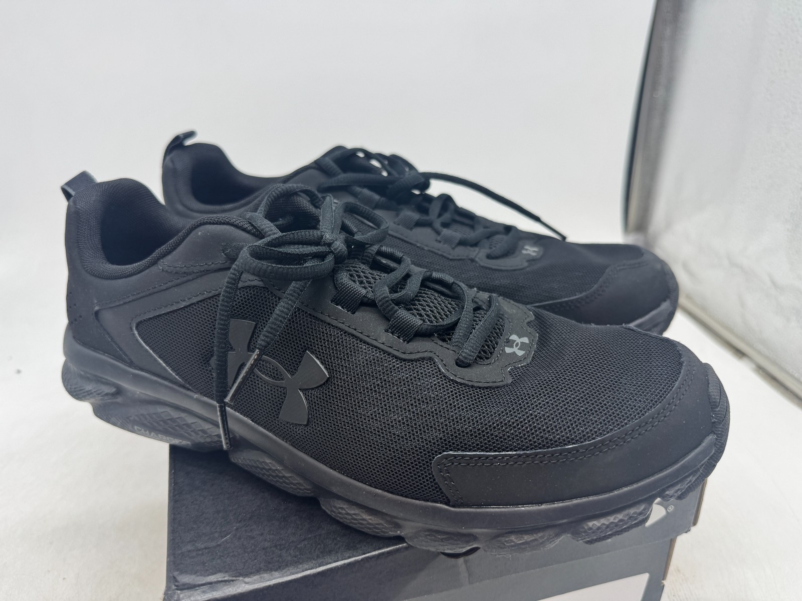 Under Armour Charged Assert 9 Running Sneakers Men’s Black Low Top Shoes – 12